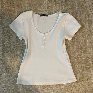 Brandy Melville Women's Cream Short Sleeve Top